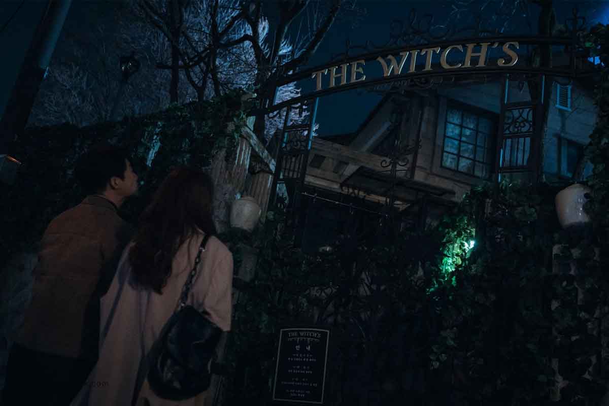 the witches diner