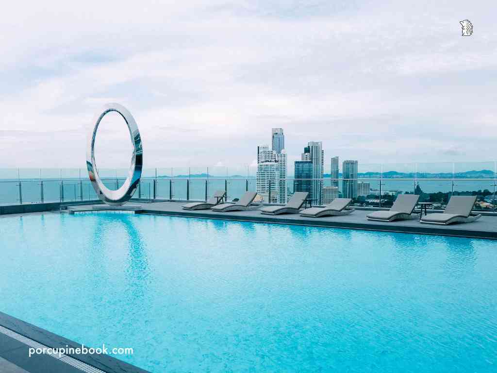 Sky pool grande centre point space pattaya